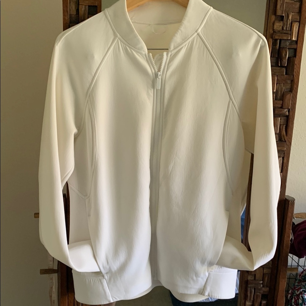Lululemon embrace space White Jacket